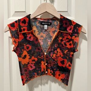 Urban Outfitters Crop Top (Size XS).